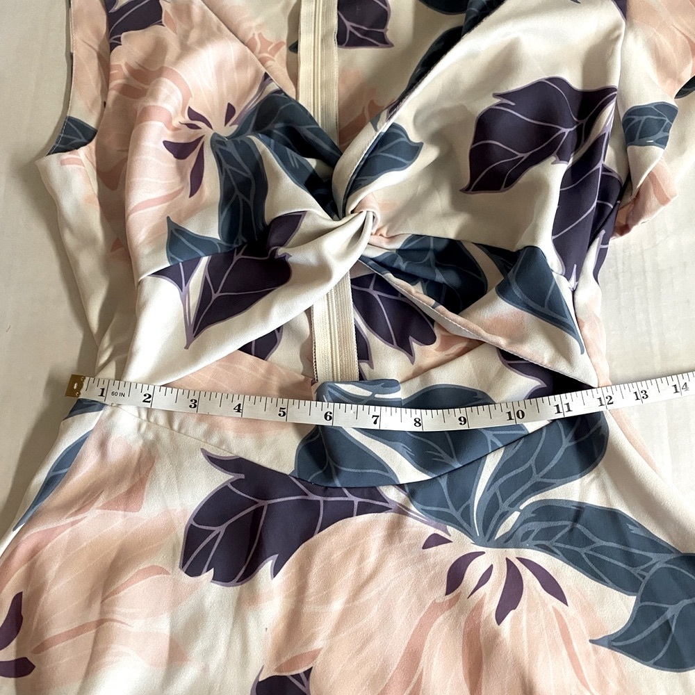 Gorgeous Pink and Purple floral floor length gown.Cut out at waist.XS - Picture 4 of 7
